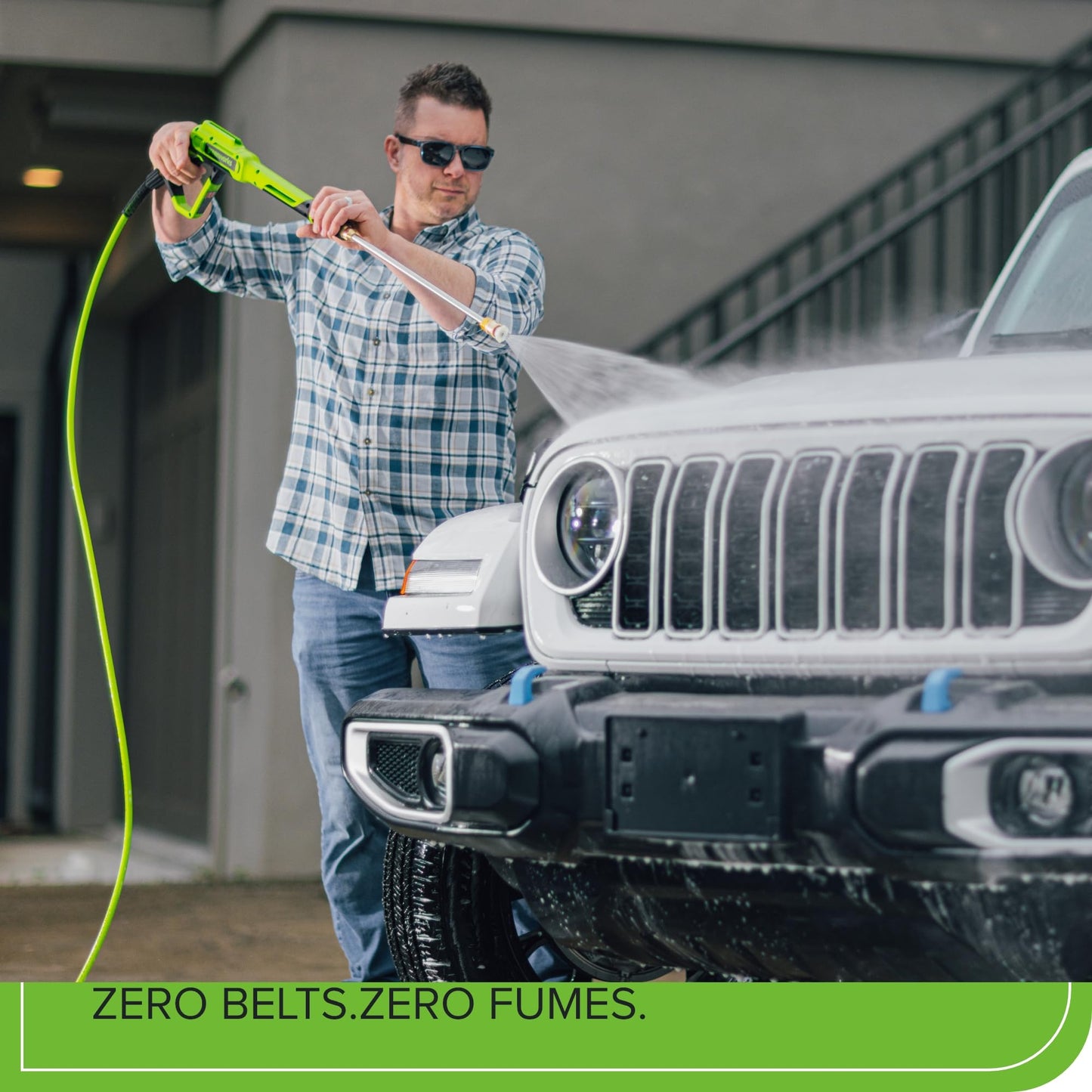 Greenworks 3000 PSI (2.0 GPM Max) Brushless Electric Pressure Washer (15°, 25°, 40°, Turbo and Soap Nozzle) for Use On Decks, Fences, Driveways, Sidewalks, Siding & More. Heavy-Duty