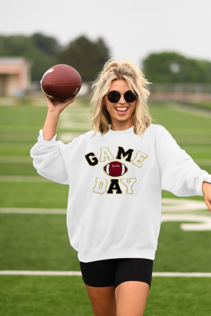FLOYU Women Sunday Funday Sweatshirt Cute Football Graphic Pullover Game Day Weekend Tops Casual Football Season Shirt