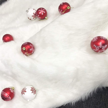 CHICHIC 60 inch Christmas Tree Skirt Faux Fur Xmas Tree Skirt Christmas Decorations Holiday Tree Ornaments Tree Decoration for Christmas Home Decorations, Xmas Party Holiday Decorations, Snow White