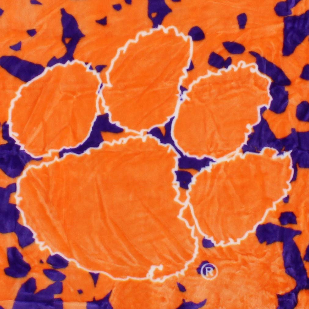 Everything Comfy Georgia Bulldogs Soft and Warm Huge Raschel Throw Blanket, 86" x 63"