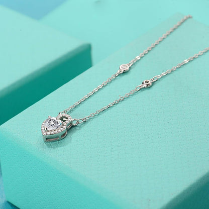 14K Gold Heart-Shaped Necklace for Women, 0.8ct D-color Round Cut Diamond Pendant, Elegant Jewelry for Any Occasion, Ideal Gift for Your Beloved Wife