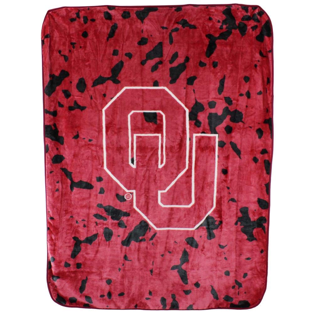 Everything Comfy Georgia Bulldogs Soft and Warm Huge Raschel Throw Blanket, 86" x 63"