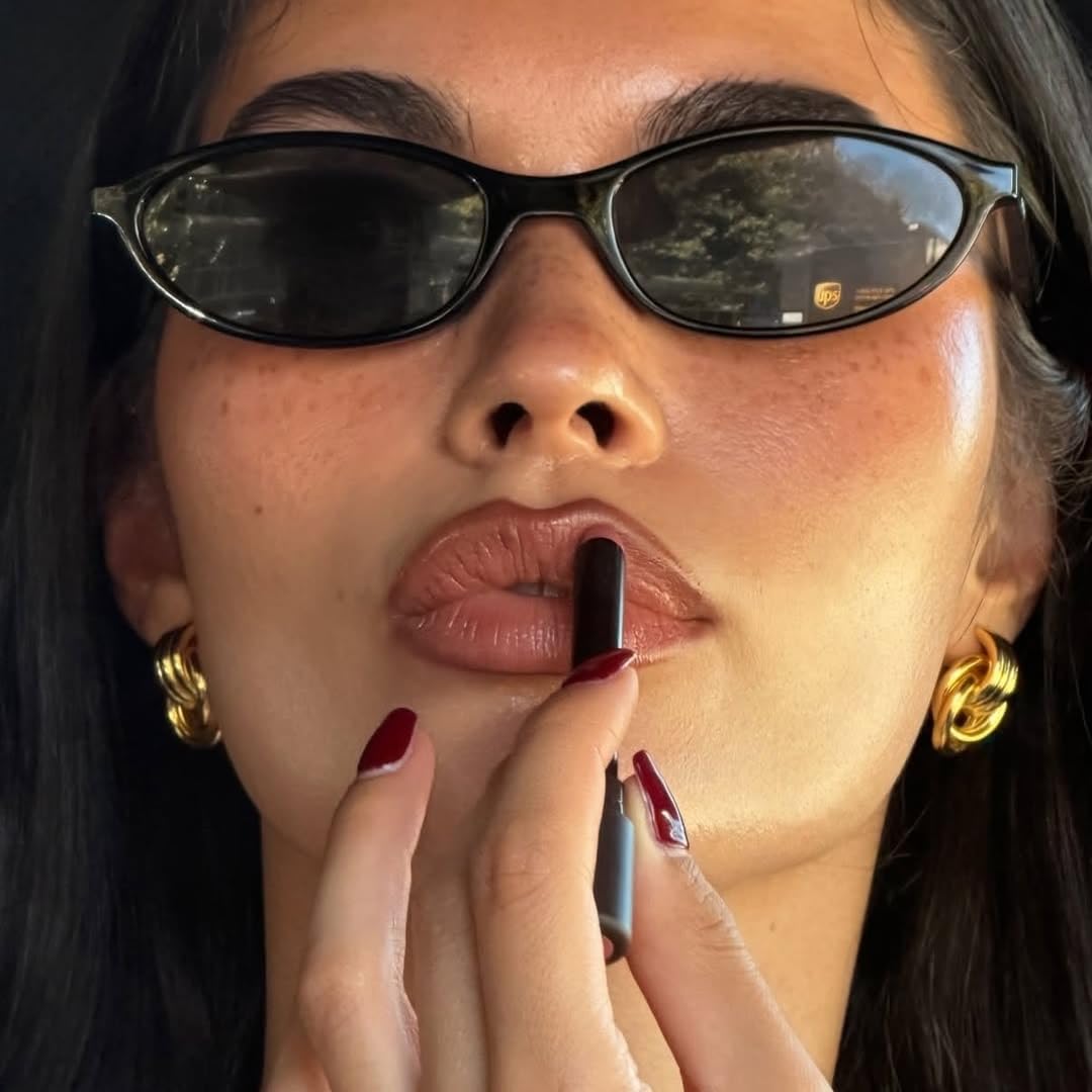 GUVIVI Retro Oval Sunglasses for Women