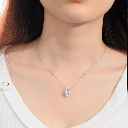 14K Gold Heart-Shaped Necklace for Women, 0.8ct D-color Round Cut Diamond Pendant, Elegant Jewelry for Any Occasion, Ideal Gift for Your Beloved Wife