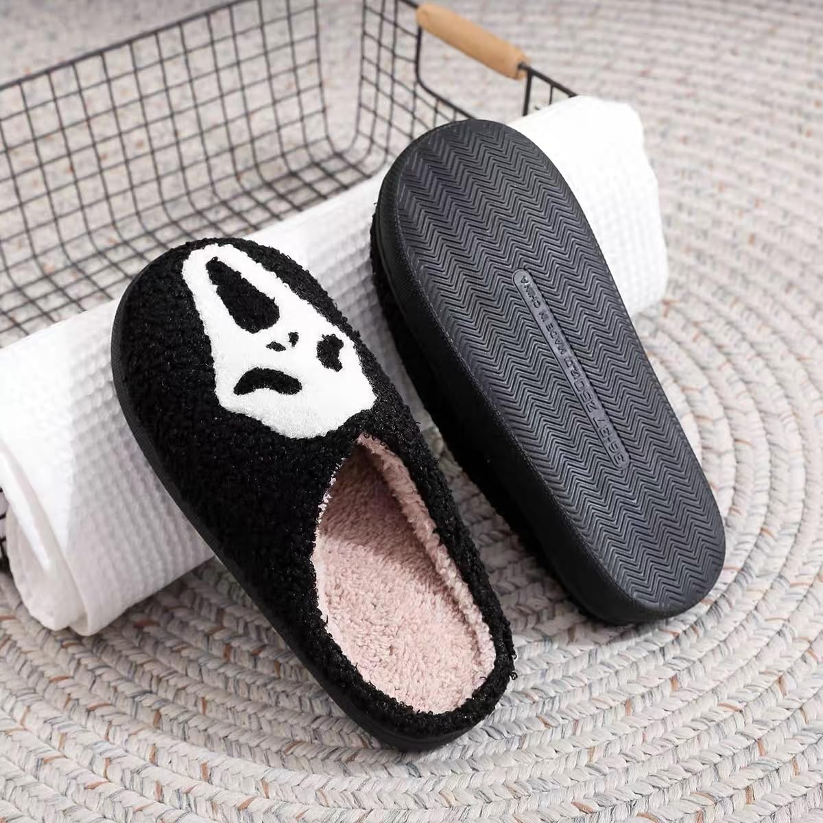 Unisex Halloween Slippers Spooky Ghost Slippers Cute Cozy Warm Plush Slip-On House Indoor and Outdoor Shoes