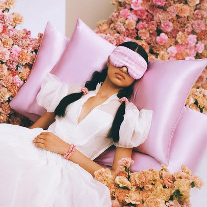slip Pure Silk Contour Sleep Mask: Protect Your Delicate Lashes with Our Innovative, Lash-Friendly Design. Experience Uninterrupted Beauty Sleep with Slipsilk™ Comfort, 1 Contour Mask, Scarlet