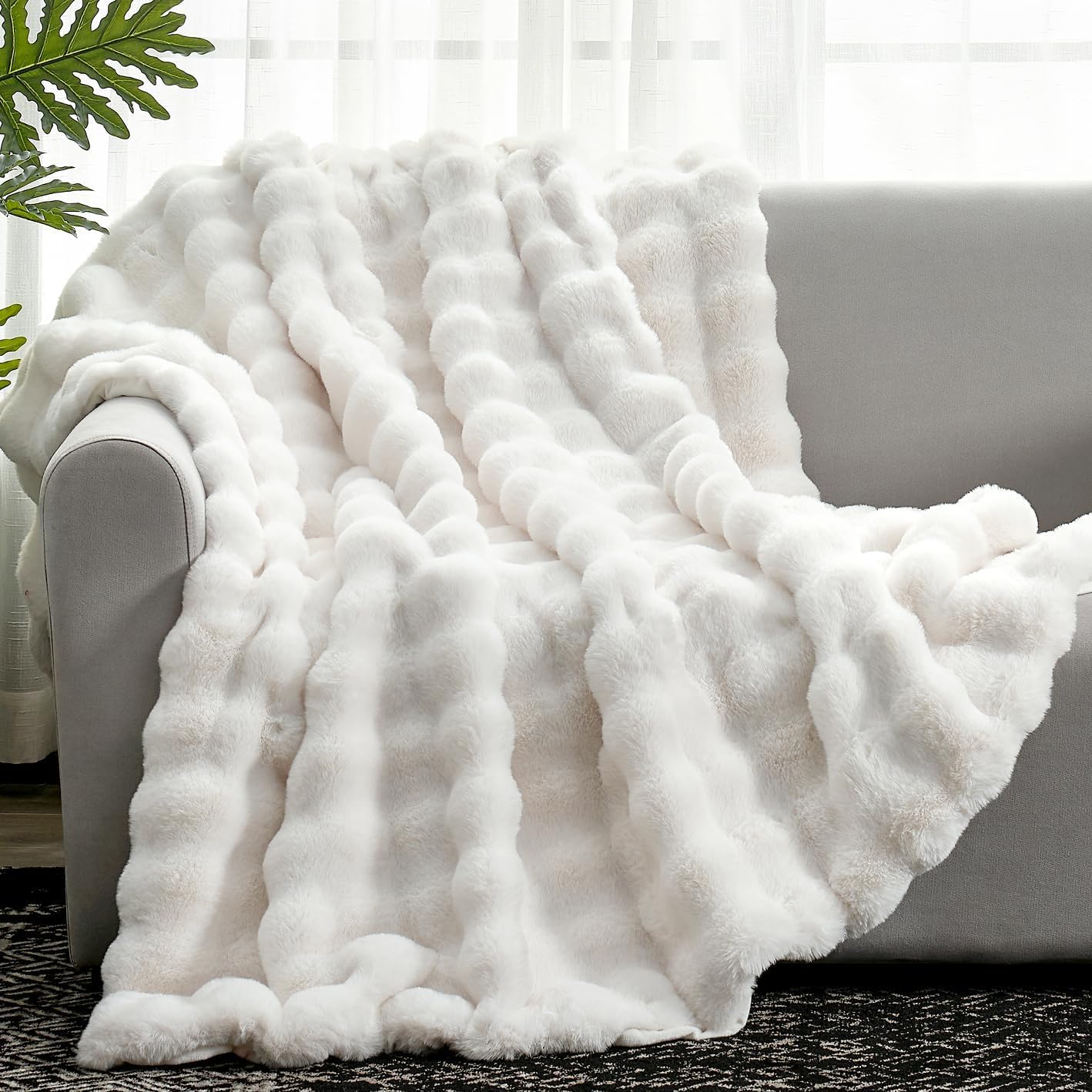 Cozy Bliss Faux Fur Throw Blanket for Couch, Fuzzy Soft Plush Thick Bubble Blanket for Sofa Bedroom Living Room, 50 * 60 Inches Tie Dye Pink
