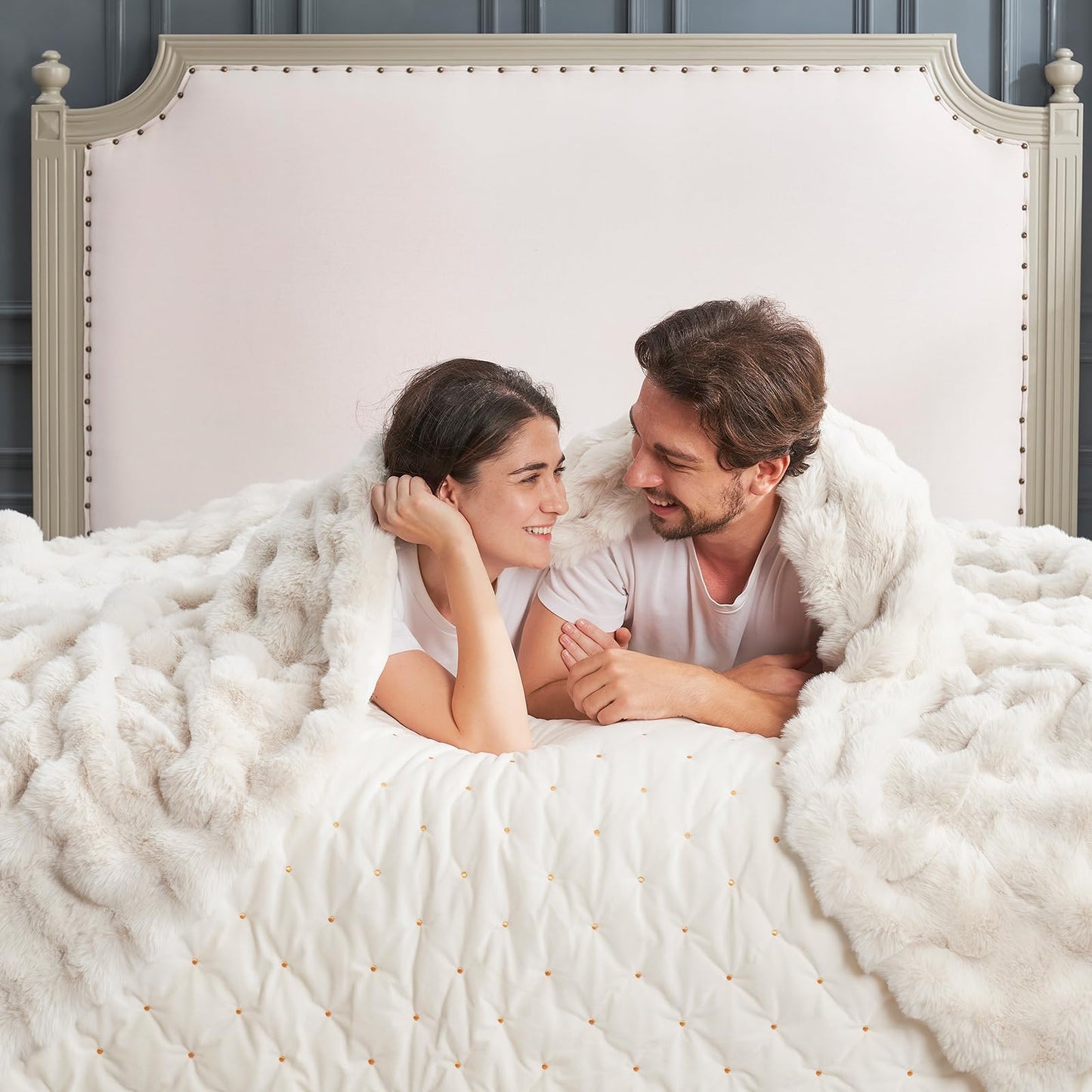 Cozy Bliss Faux Fur Throw Blanket for Couch, Fuzzy Soft Plush Thick Bubble Blanket for Sofa Bedroom Living Room, 50 * 60 Inches Tie Dye Pink