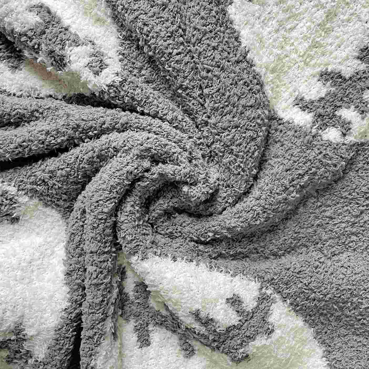 Cozy Baseball Pattern Blanket Perfect Lightweight Bedding for Adults, Soft, Warm, and Plush Soccer Sports Blanket Great for Bed Sofa (Baseball-Red, 51"x63")