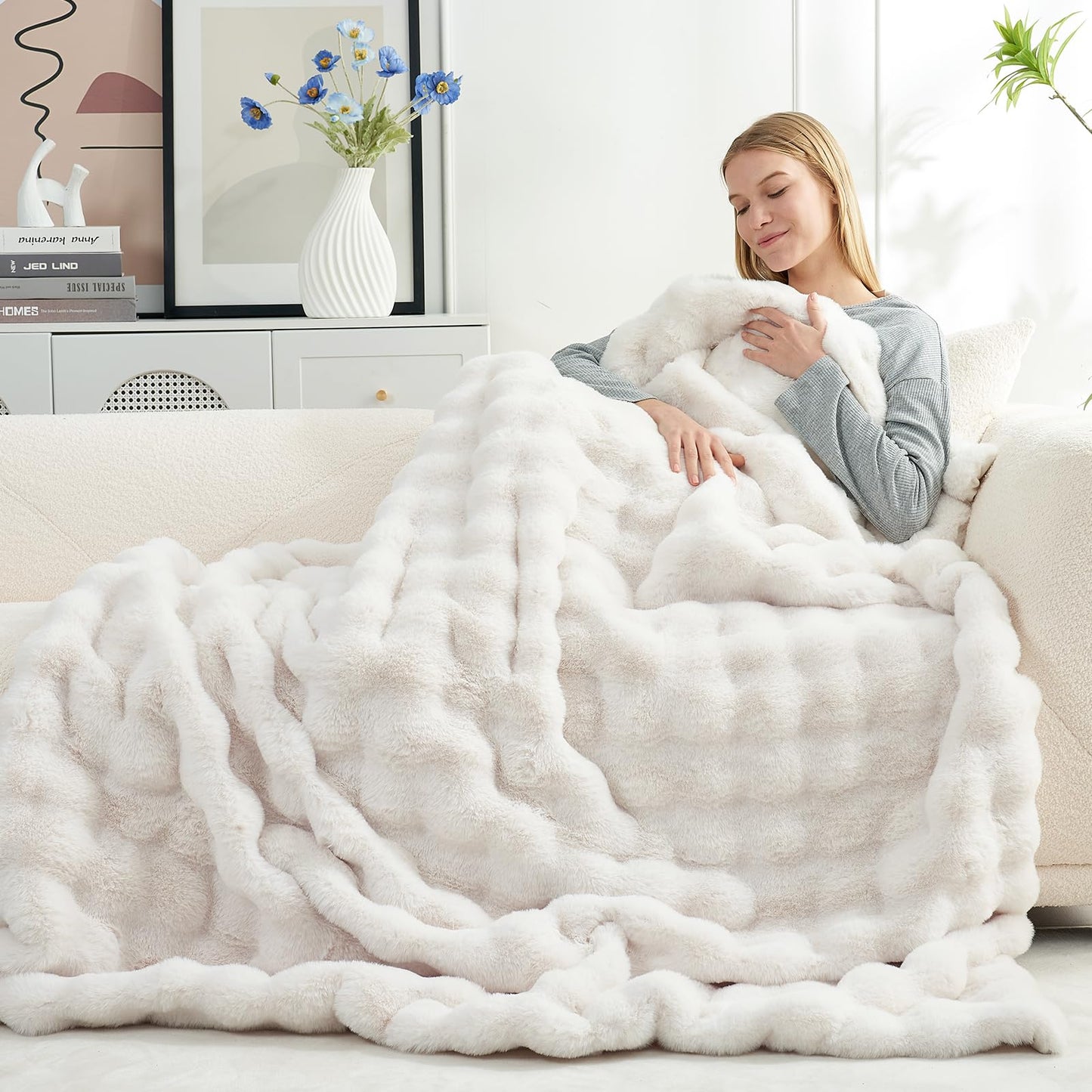 Cozy Bliss Faux Fur Throw Blanket for Couch, Fuzzy Soft Plush Thick Bubble Blanket for Sofa Bedroom Living Room, 50 * 60 Inches Tie Dye Pink