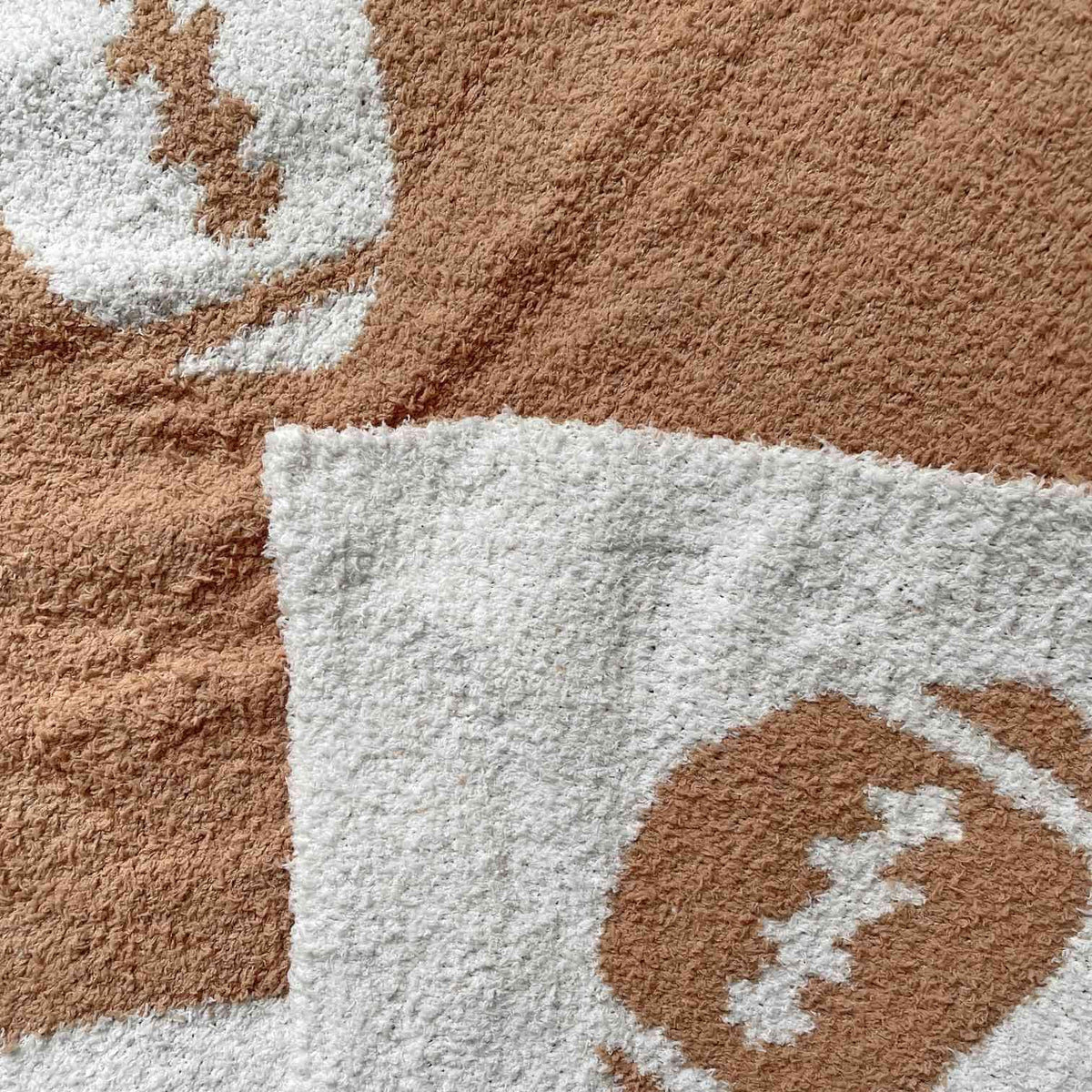 Cozy Baseball Pattern Blanket Perfect Lightweight Bedding for Adults, Soft, Warm, and Plush Soccer Sports Blanket Great for Bed Sofa (Baseball-Red, 51"x63")