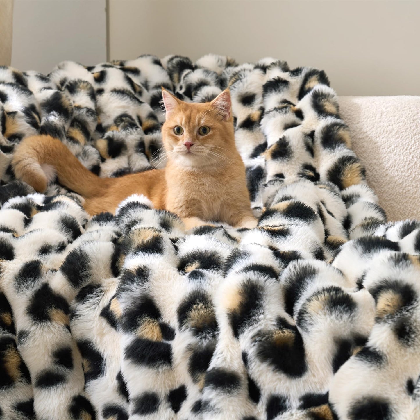 Cozy Bliss Faux Fur Throw Blanket for Couch, Fuzzy Soft Plush Thick Bubble Blanket for Sofa Bedroom Living Room, 50 * 60 Inches Tie Dye Pink