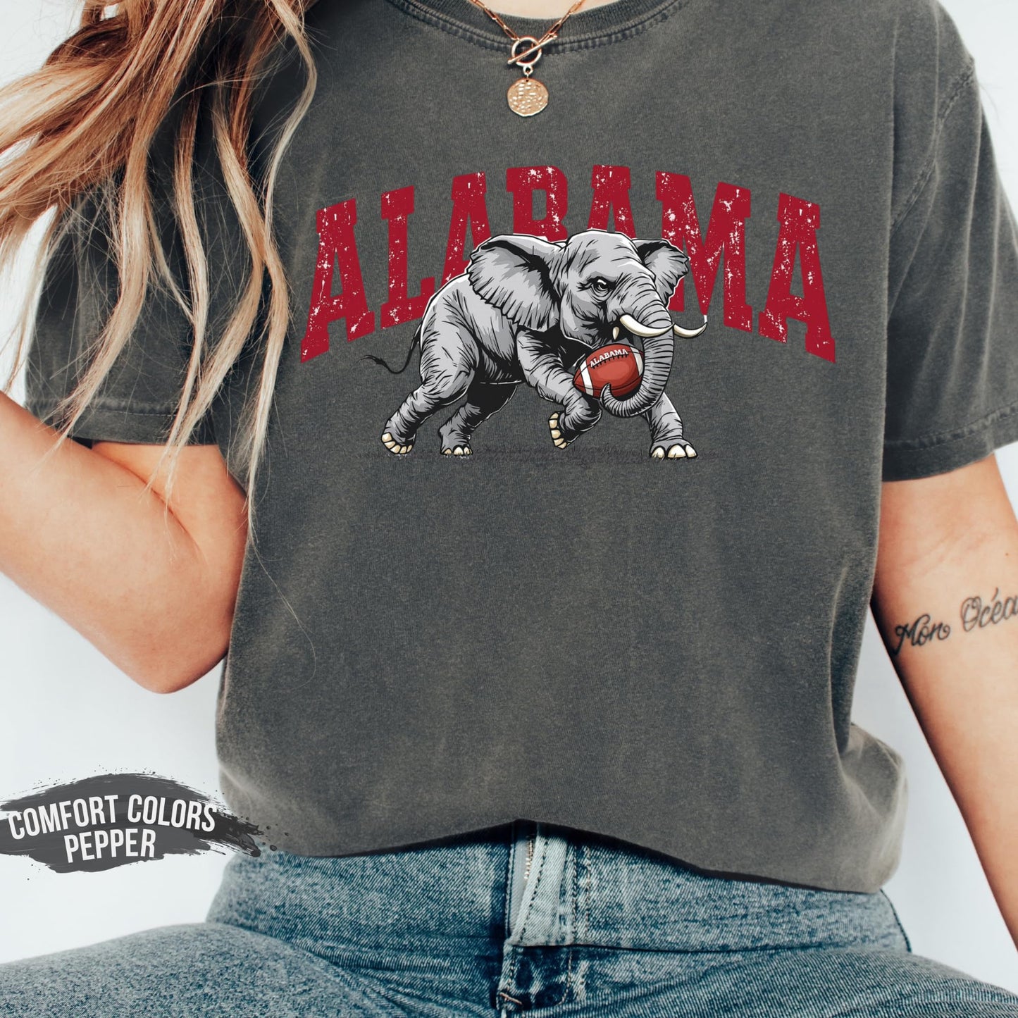 Alabama Elephant Football T-Shirt – Vintage Sport Grey Tee – Retro Game Day Apparel for Men & Women