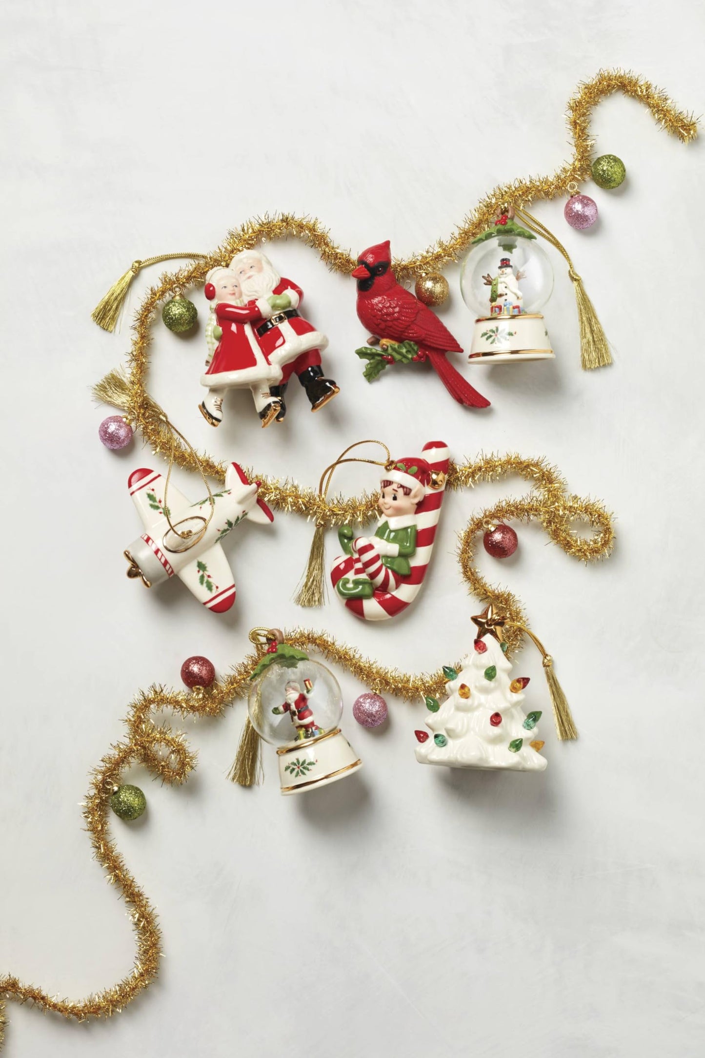 Lenox 893624 Treasured Traditions Holiday Red Bulbs Lit Tree, Christmas Decor