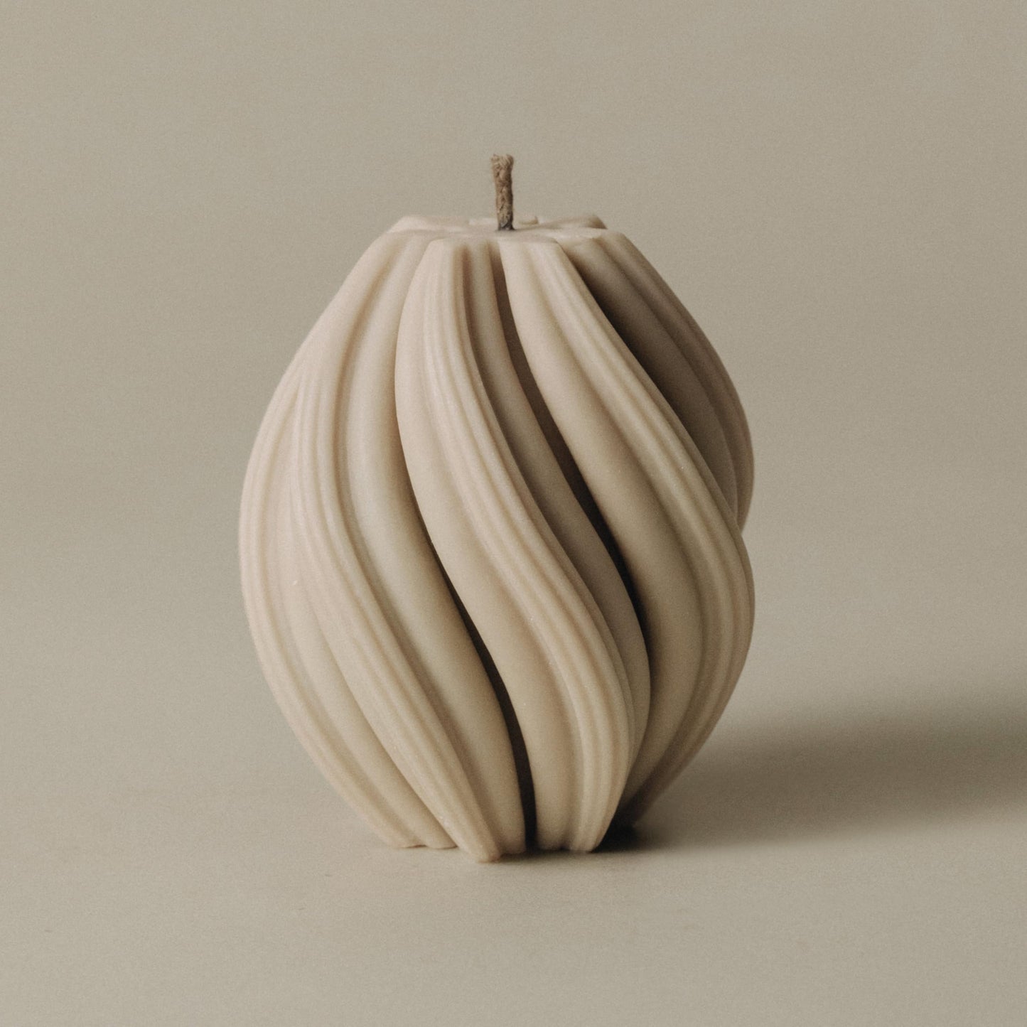 LAWA Swirl Candle - Beautiful Handmade Pillar Soy Wax Twirl Elegant Bubble Aesthetic Candle Housewarming Gift Home Room Shelf Decor Idea Spiral White Large