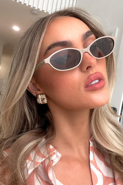 GUVIVI Retro Oval Sunglasses for Women