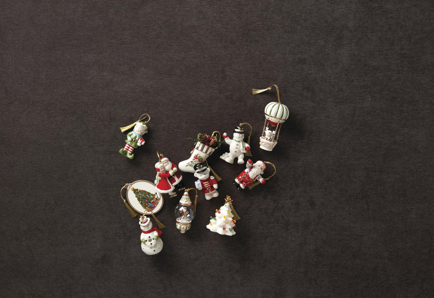Lenox 893624 Treasured Traditions Holiday Red Bulbs Lit Tree, Christmas Decor