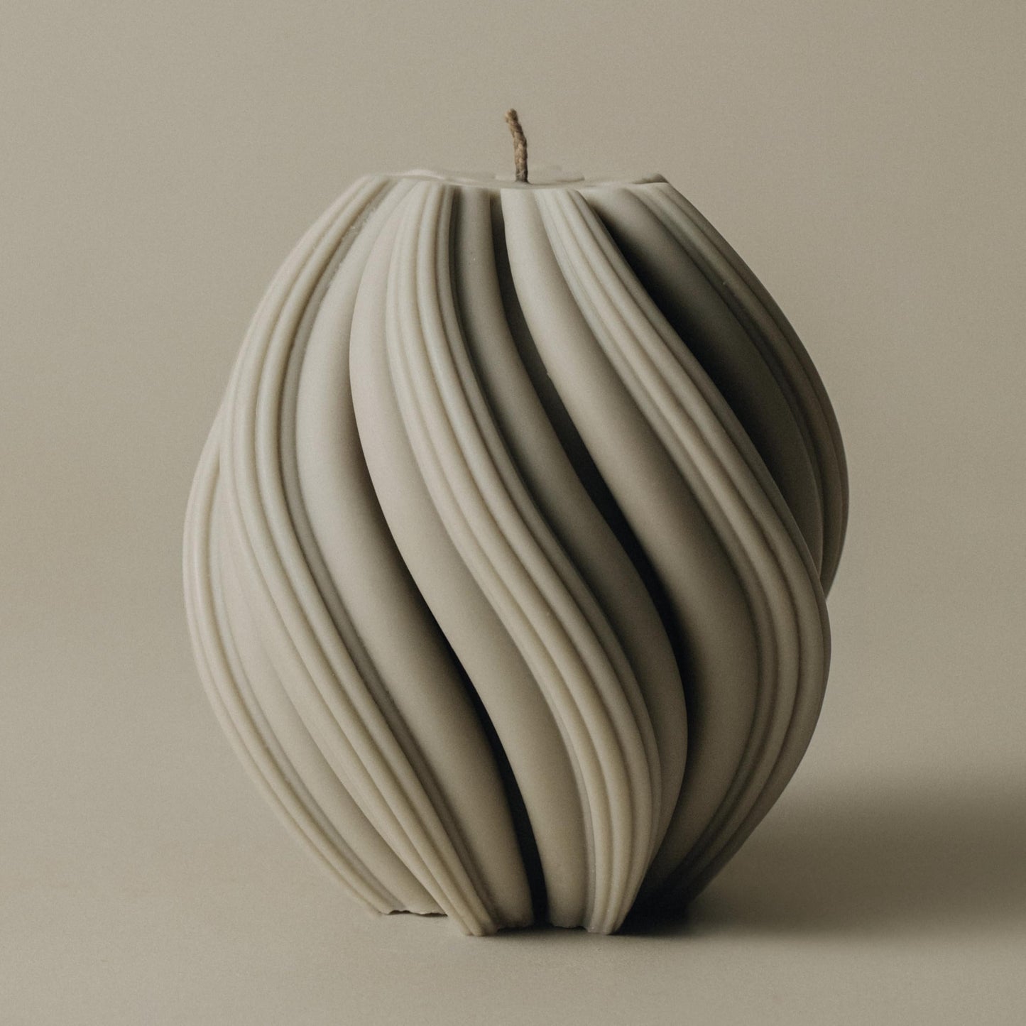 LAWA Swirl Candle - Beautiful Handmade Pillar Soy Wax Twirl Elegant Bubble Aesthetic Candle Housewarming Gift Home Room Shelf Decor Idea Spiral White Large