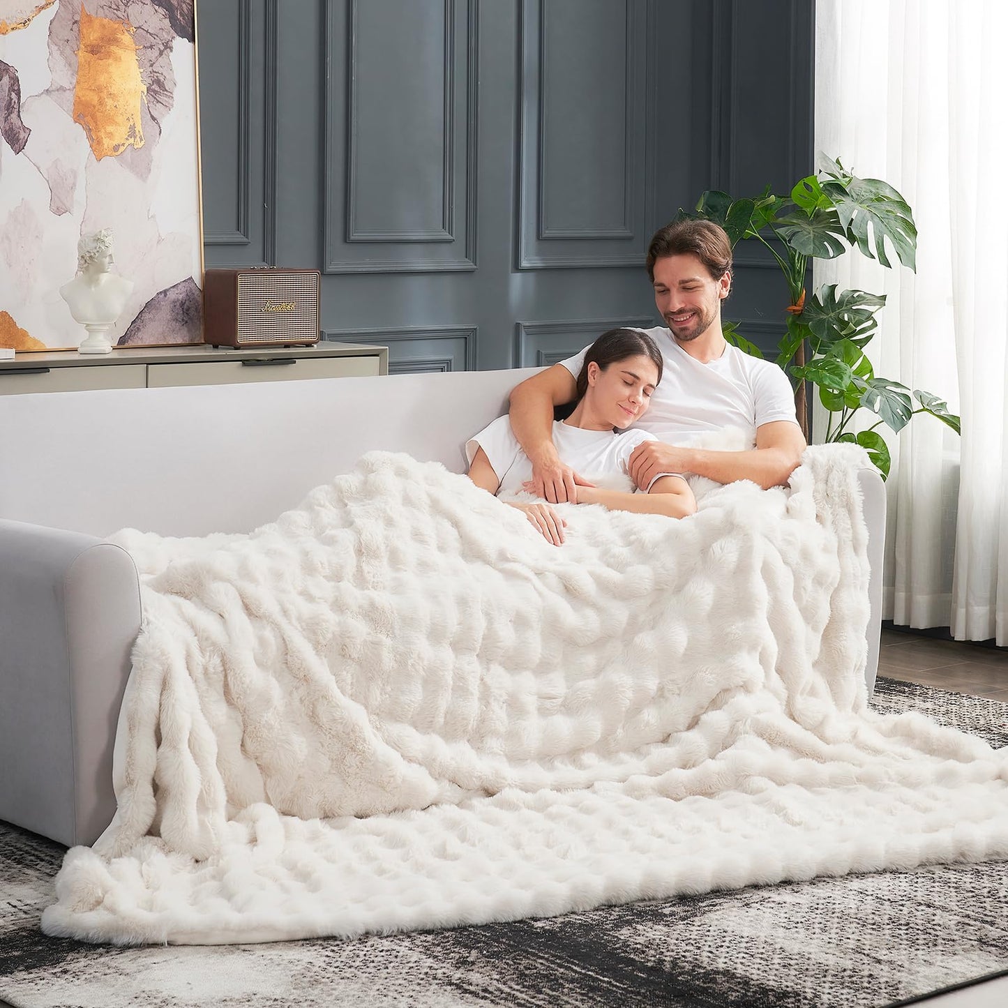 Cozy Bliss Faux Fur Throw Blanket for Couch, Fuzzy Soft Plush Thick Bubble Blanket for Sofa Bedroom Living Room, 50 * 60 Inches Tie Dye Pink
