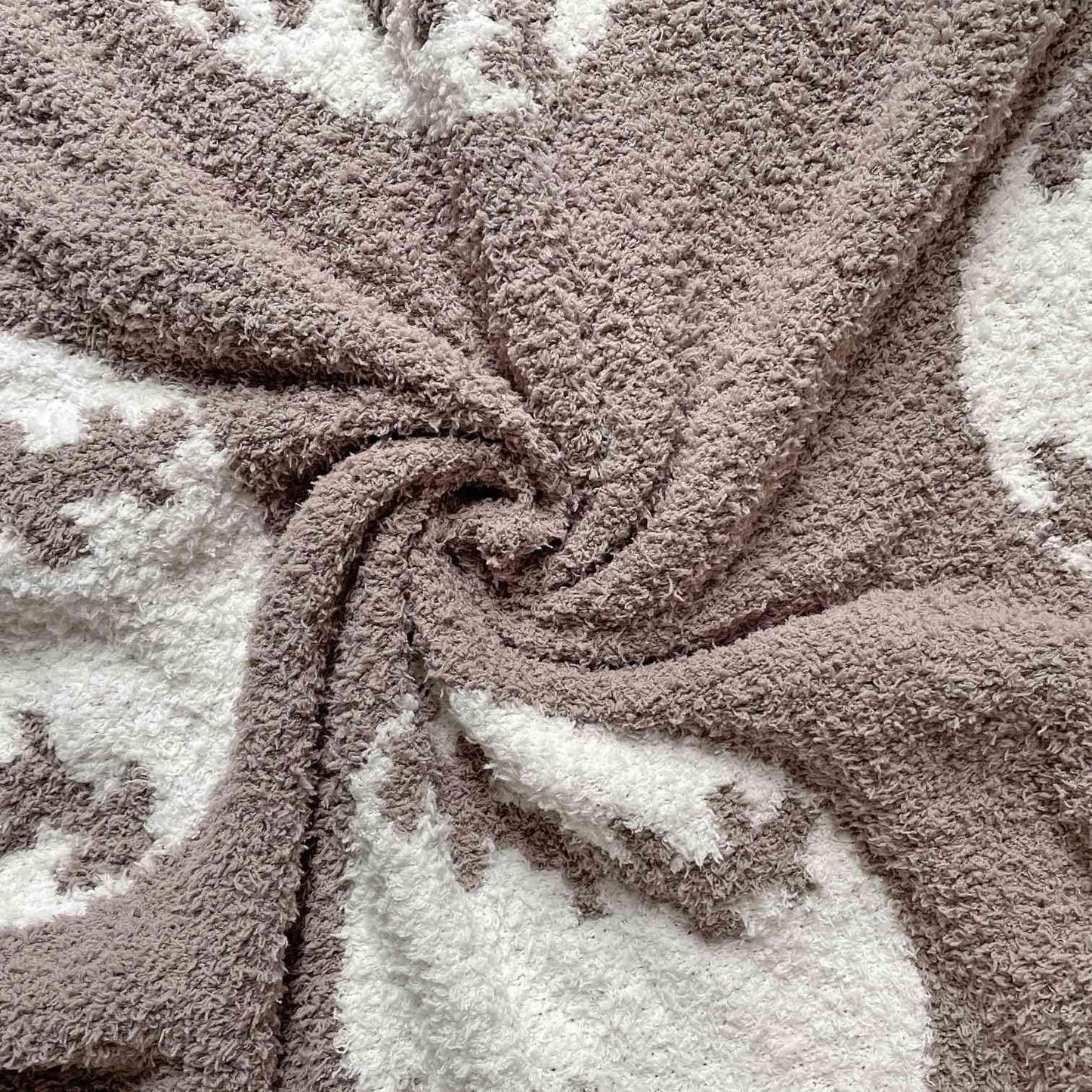 Cozy Baseball Pattern Blanket Perfect Lightweight Bedding for Adults, Soft, Warm, and Plush Soccer Sports Blanket Great for Bed Sofa (Baseball-Red, 51"x63")