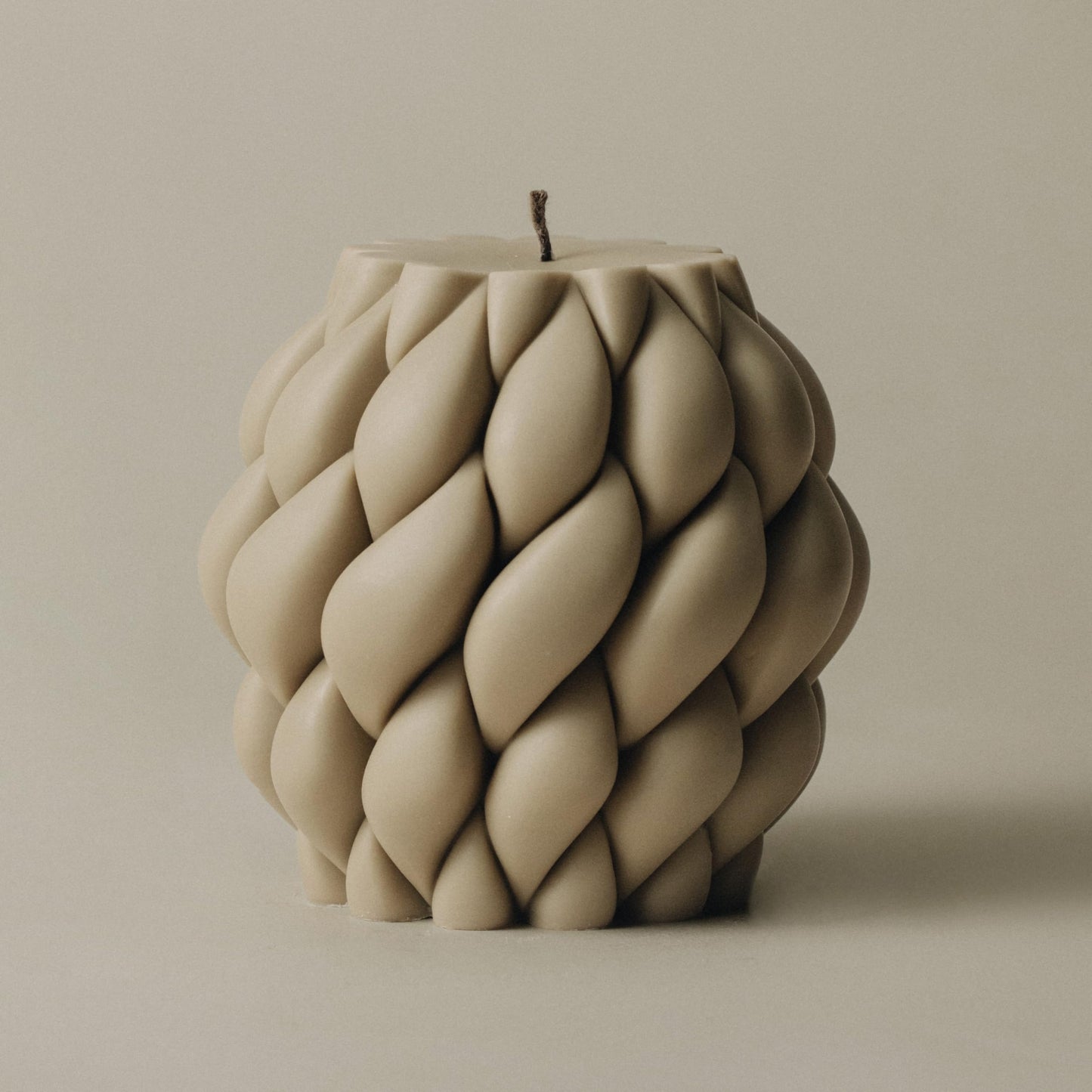 LAWA Knot Ball Candle - Large Beautiful Handmade Pillar Scented Soy Wax Elegant Bubble Aesthetic Candle Housewarming Gift Home Room Shelf Decor Idea White