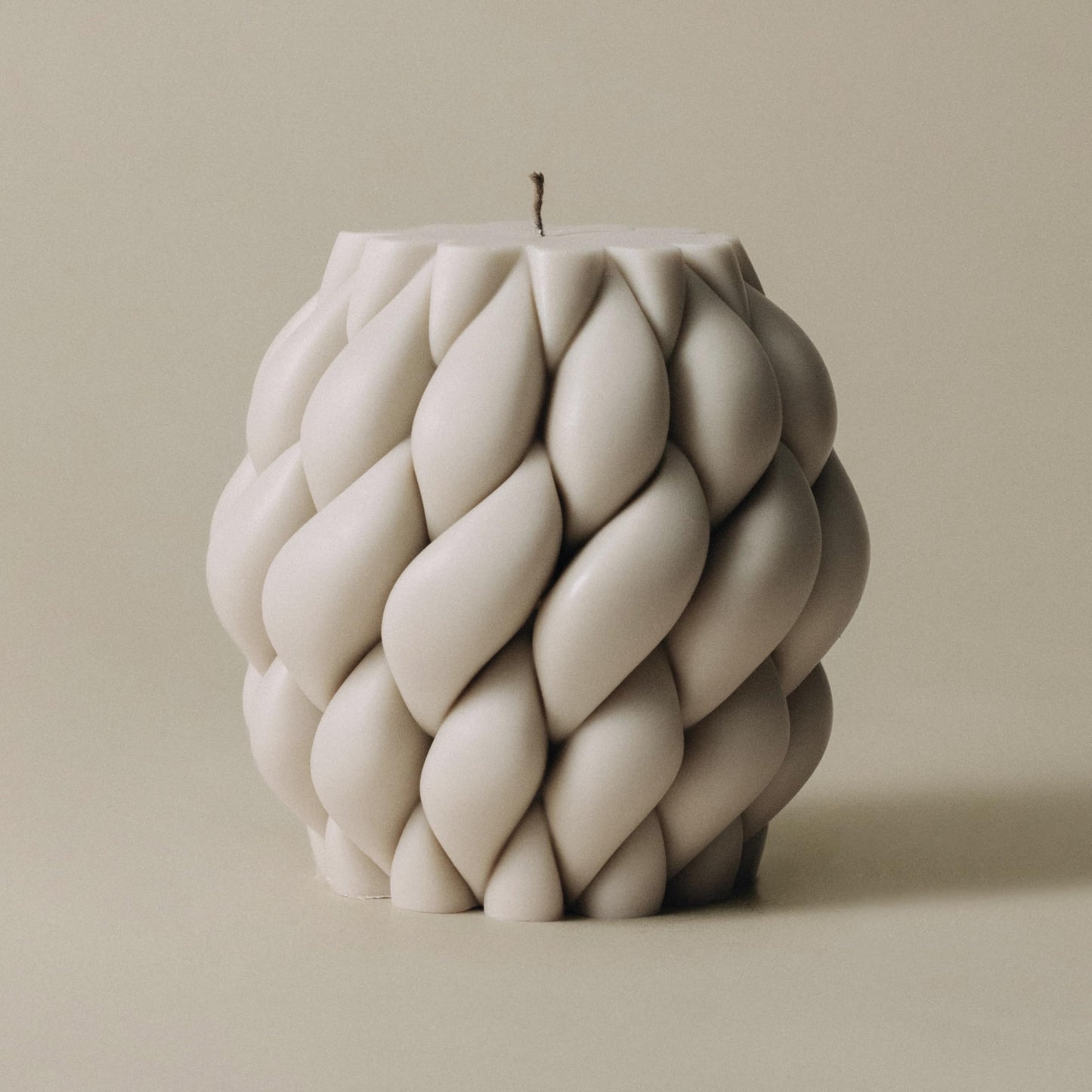 LAWA Knot Ball Candle - Large Beautiful Handmade Pillar Scented Soy Wax Elegant Bubble Aesthetic Candle Housewarming Gift Home Room Shelf Decor Idea White