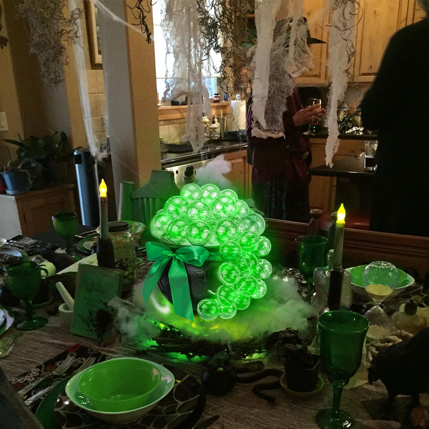 AYGXU Halloween Decorations Indoor,Black Witches Cauldron,Halloween Party Decorations,Plastic Cauldron Pot,Bubble Witch Cauldron DIY Set for Kitchen Table Decor