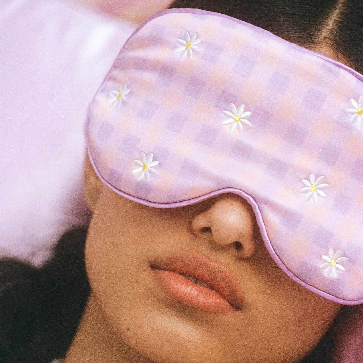 slip Pure Silk Contour Sleep Mask: Protect Your Delicate Lashes with Our Innovative, Lash-Friendly Design. Experience Uninterrupted Beauty Sleep with Slipsilk™ Comfort, 1 Contour Mask, Scarlet