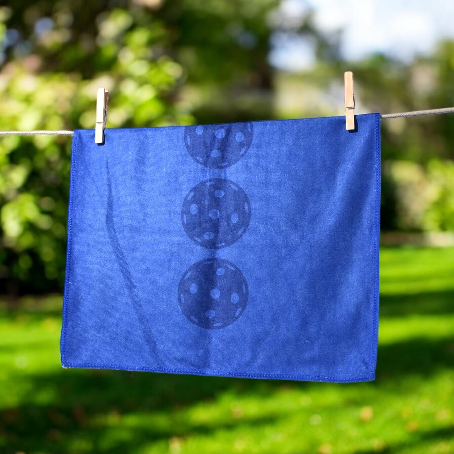 Pickleball Towel – Microfiber Sports Towel with Pickleball Pattern – Quick-Dry Sweat Towel for Pickleball Players, Accessories & Gifts (Teal Pickleball Paddles)