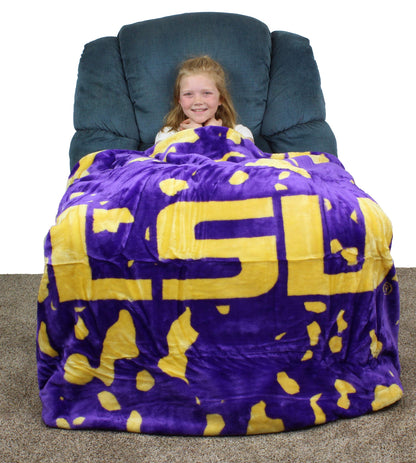 Everything Comfy Georgia Bulldogs Soft and Warm Huge Raschel Throw Blanket, 86" x 63"