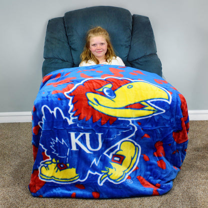 Everything Comfy Georgia Bulldogs Soft and Warm Huge Raschel Throw Blanket, 86" x 63"