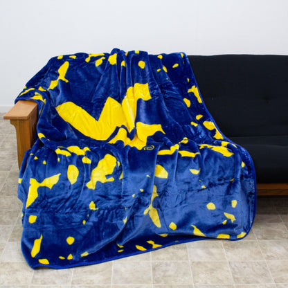 Everything Comfy Georgia Bulldogs Soft and Warm Huge Raschel Throw Blanket, 86" x 63"