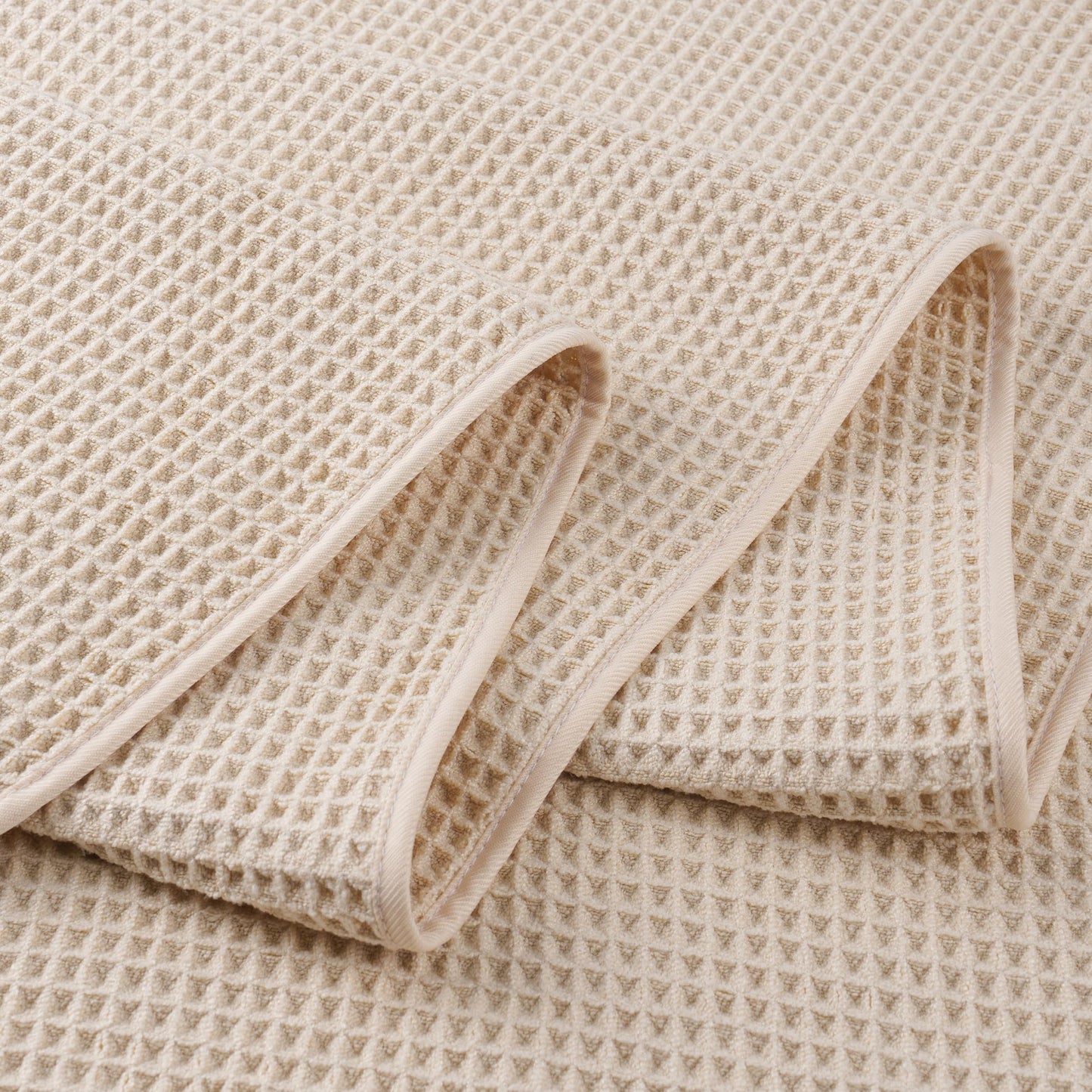 POLYTE 430 GSM Microfiber Oversize Quick Dry Lint Free Bath Towel, 60 x 30 in, 4 Pack (Waffle Weave)