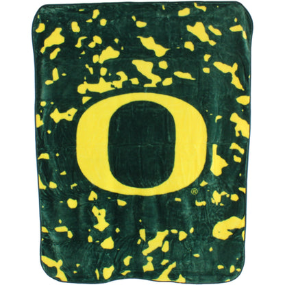 Everything Comfy Georgia Bulldogs Soft and Warm Huge Raschel Throw Blanket, 86" x 63"
