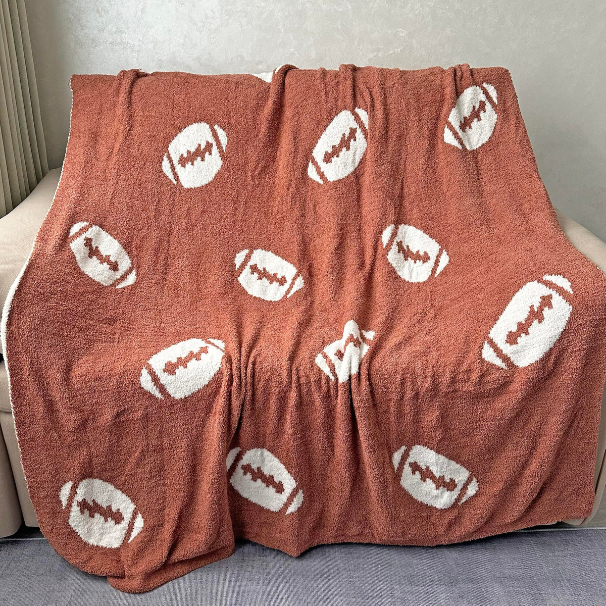 Cozy Baseball Pattern Blanket Perfect Lightweight Bedding for Adults, Soft, Warm, and Plush Soccer Sports Blanket Great for Bed Sofa (Baseball-Red, 51"x63")