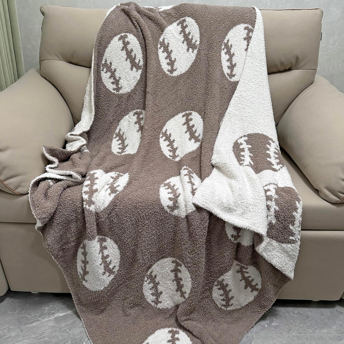 Cozy Baseball Pattern Blanket Perfect Lightweight Bedding for Adults, Soft, Warm, and Plush Soccer Sports Blanket Great for Bed Sofa (Baseball-Red, 51"x63")