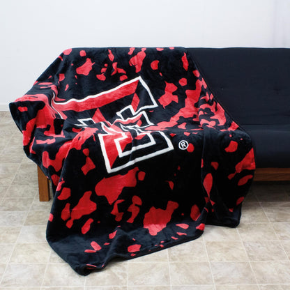 Everything Comfy Georgia Bulldogs Soft and Warm Huge Raschel Throw Blanket, 86" x 63"