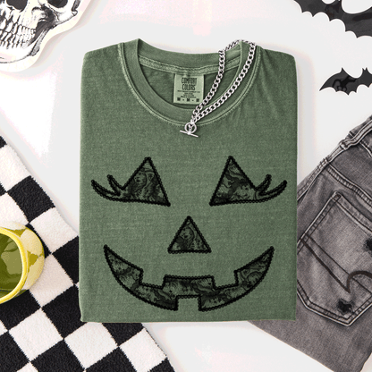 Jack-O-Lantern Coquette Faux Lace Halloween Motif Delicate Detail Print Comfort Colors Tee
